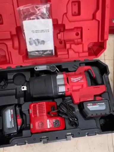 Llave de Impacto Milwaukee 1" 